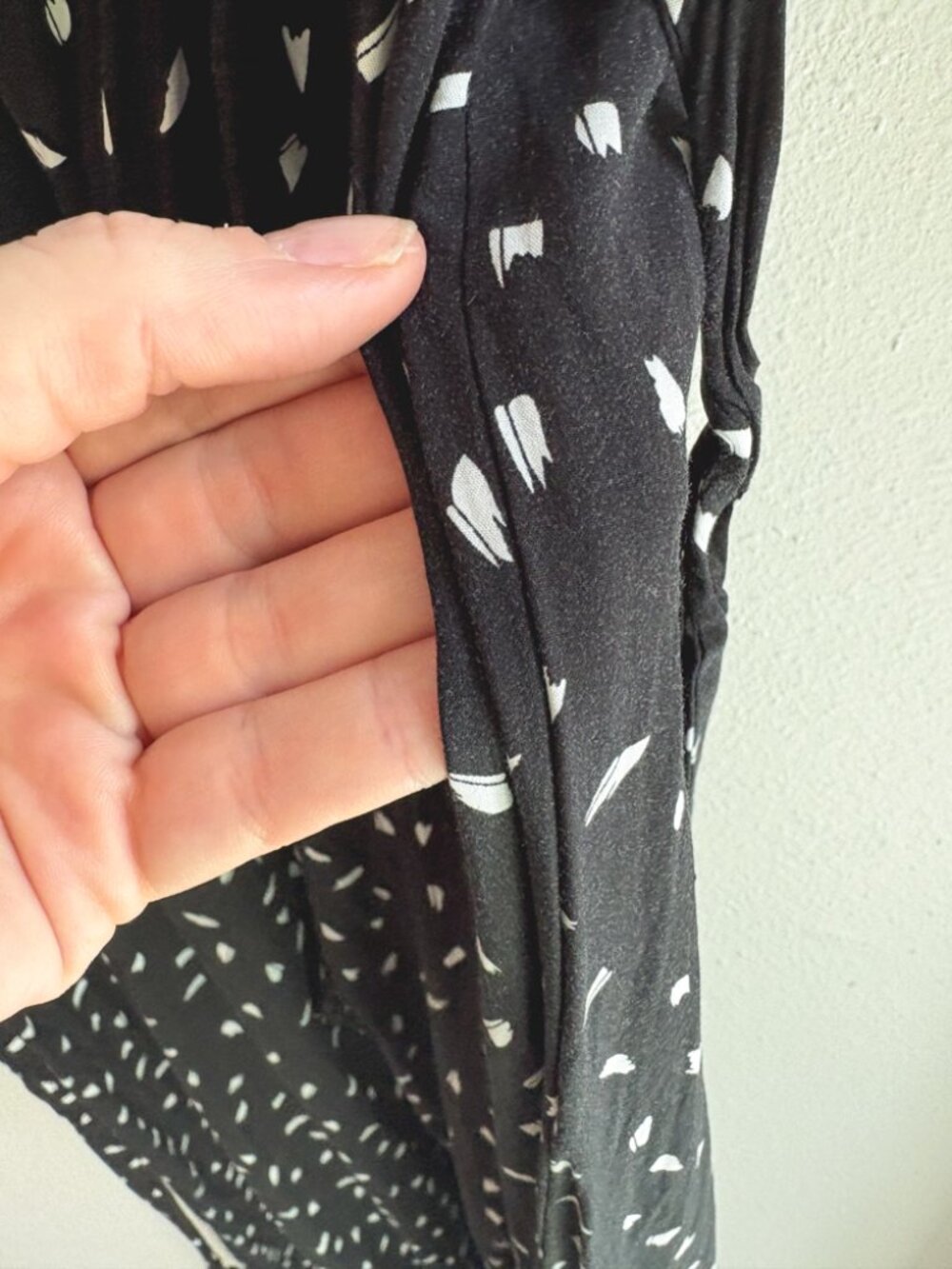 Lulus Black White Print Jumpsuit Medium Open Back Wide Leg Flutter Sleeve - Picture 10 of 12